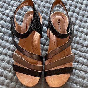 Cobb Hill by New Balance Women's Strappy Black and Brown Sandals